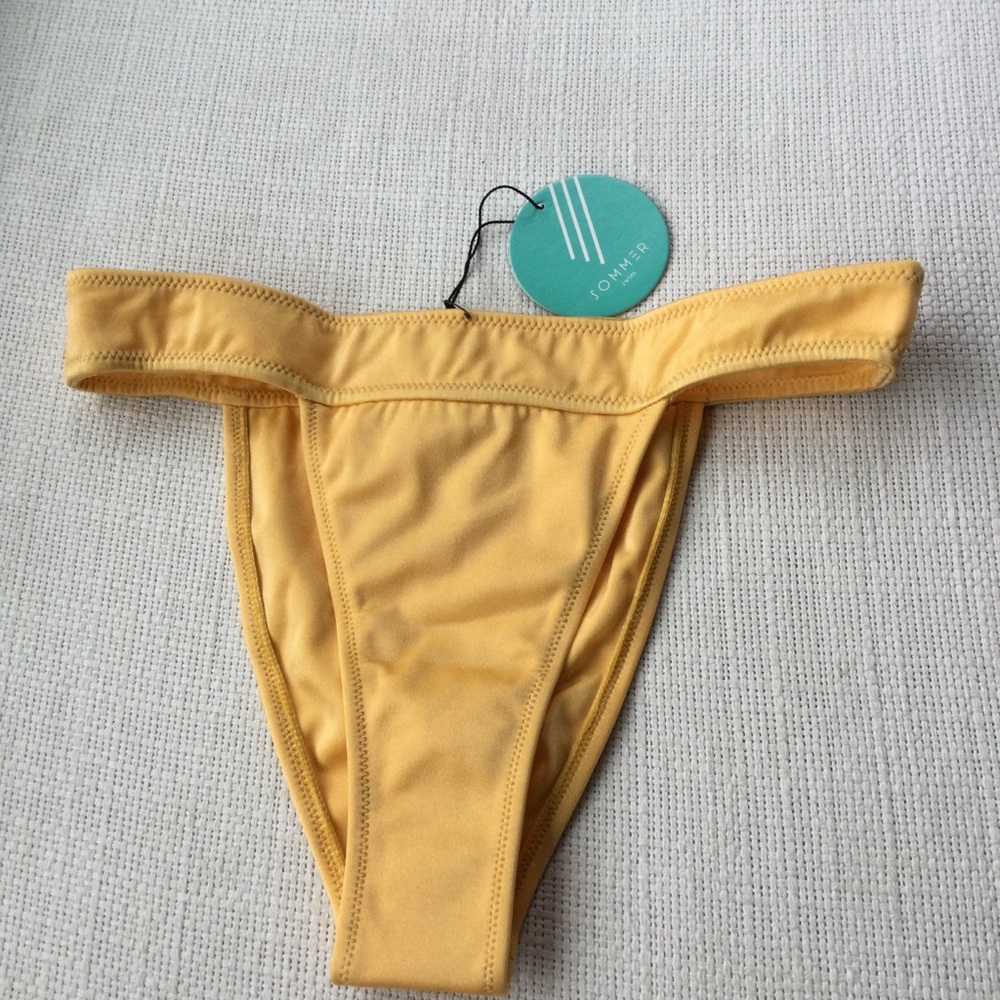 NWT SOMMER SWIM BIKINI BOTTOM SMALL